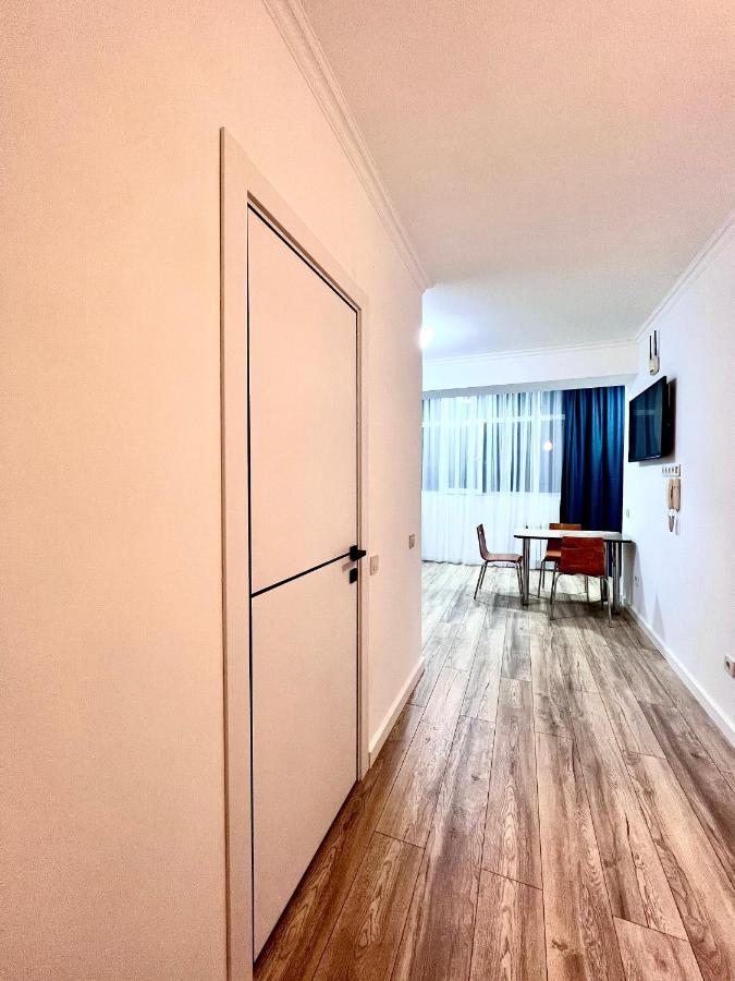 Hyat Apartment Bishkek Luaran gambar