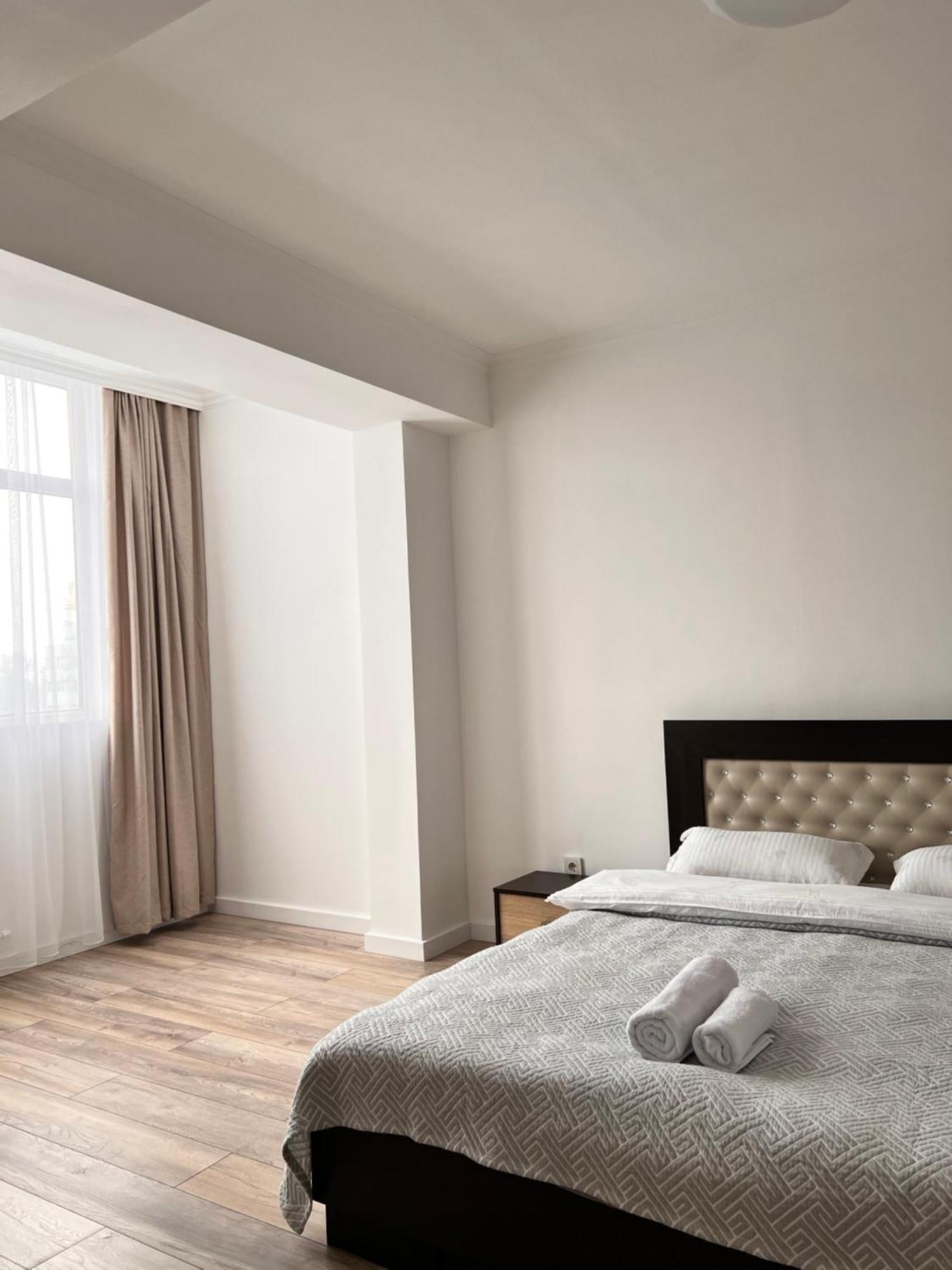 Hyat Apartment Bishkek Luaran gambar