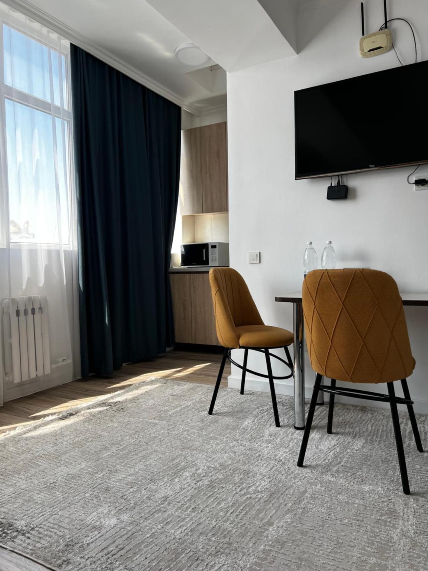 Hyat Apartment Bishkek Luaran gambar