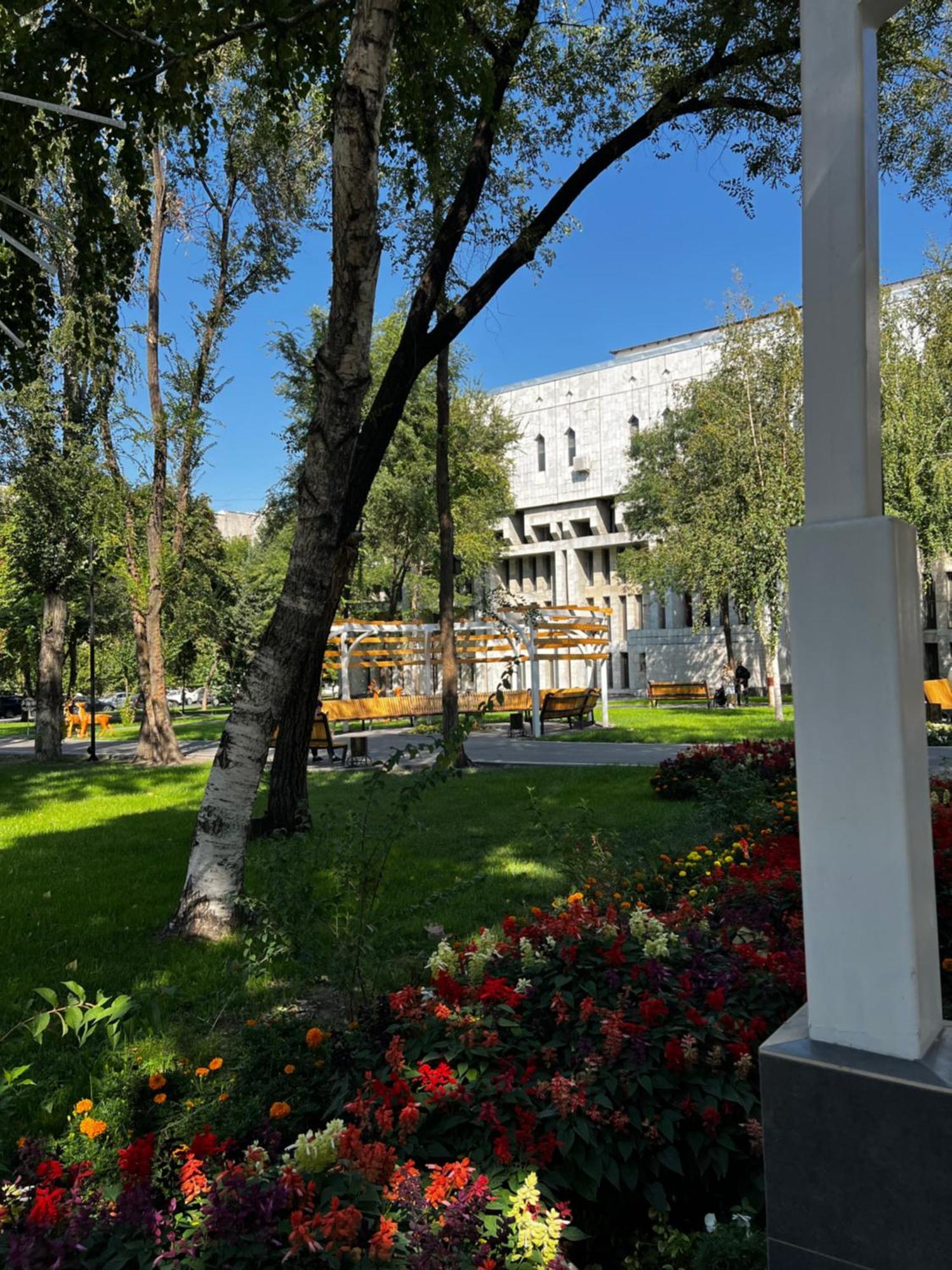 Hyat Apartment Bishkek Luaran gambar