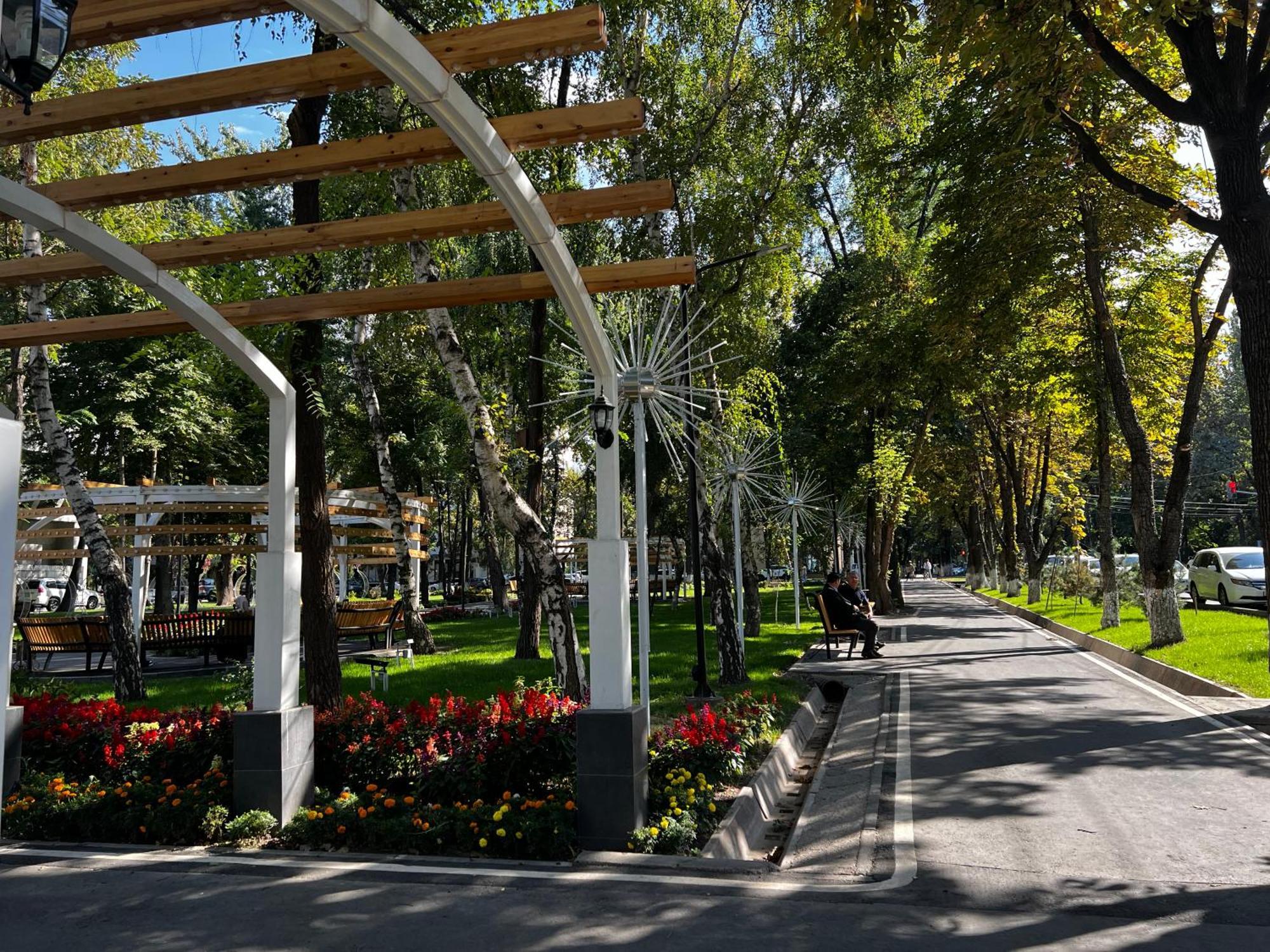 Hyat Apartment Bishkek Luaran gambar